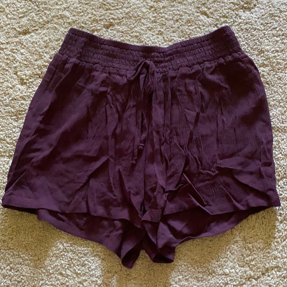 Flowy shorts with tie